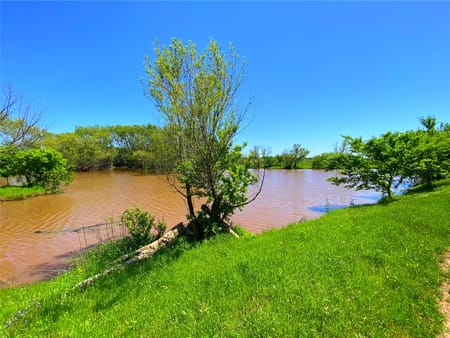 Bowie, TX 76230 Montague County