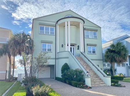 Tiki Island, TX 77554 Galveston County