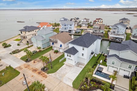 Tiki Island, TX 77554 Galveston County