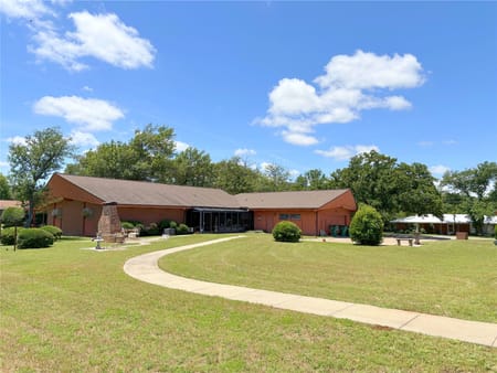 Bowie, TX 76230 Montague County