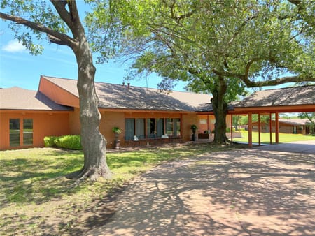 Bowie, TX 76230 Montague County