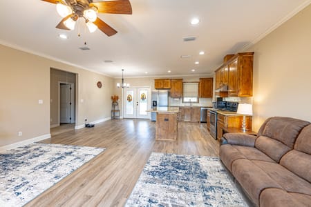 Yoakum, TX 77995 DeWitt County