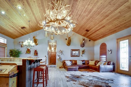 Allen, OK 74825 Pontotoc County