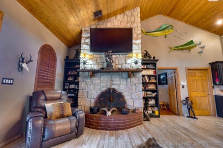 Allen, OK 74825 Pontotoc County