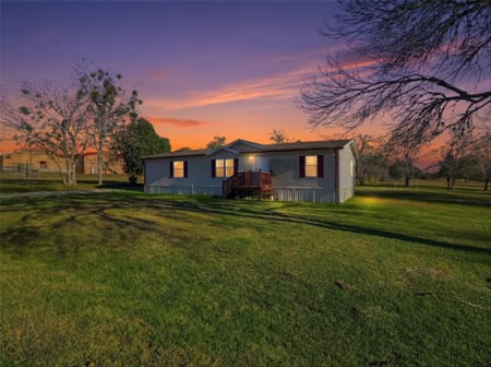Yoakum, TX 77995 DeWitt County