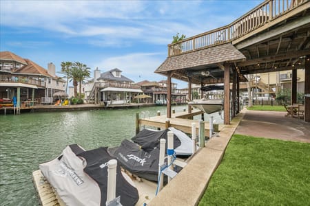 Tiki Island, TX 77554 Galveston County