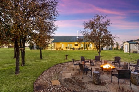 Tioga, TX 76271 Grayson County