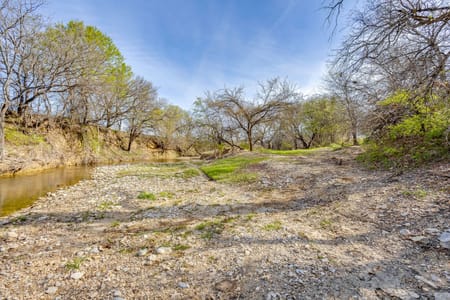 Blum, TX 76093 Hill County