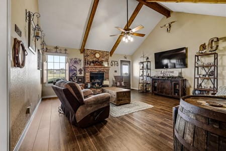 Leonard, TX 75452 Fannin County