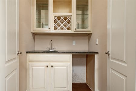 Runaway Bay, TX 76426 Wise County