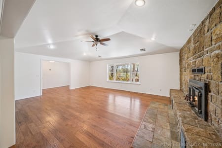 Locust Grove, OK 74352 Mayes County