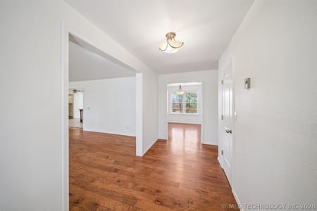 Locust Grove, OK 74352 Mayes County