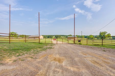 Covington, TX 76636 Hill County