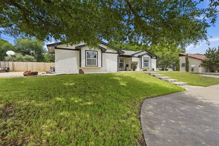 De Cordova, TX 76049 Hood County