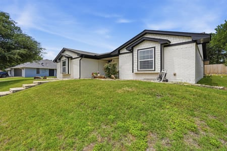 De Cordova, TX 76049 Hood County