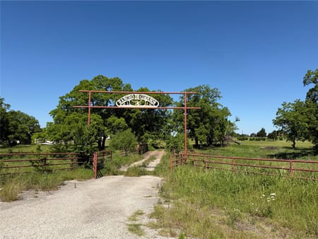 Whitesboro, TX 76273 Grayson County