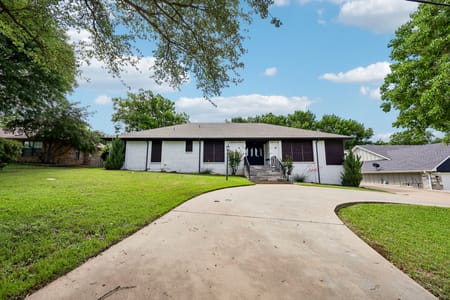 De Cordova, TX 76049 Hood County