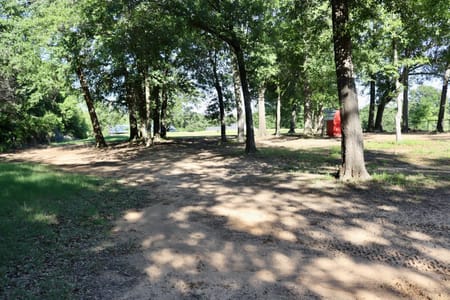 Ivanhoe, TX 75447 Fannin County