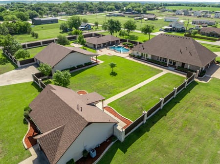 Itasca, TX 76055 Hill County