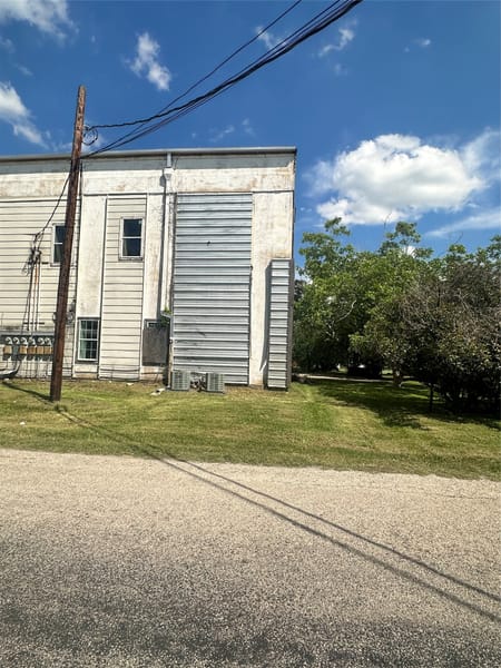 Yoakum, TX 77995 DeWitt County