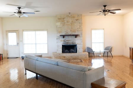 Cuero, TX 77954 DeWitt County