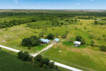 Mount Calm, TX 76673 Hill County