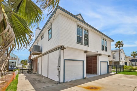 Tiki Island, TX 77554 Galveston County