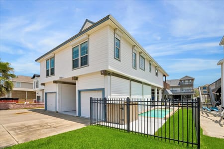 Tiki Island, TX 77554 Galveston County