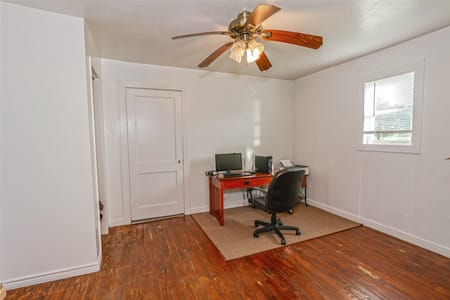Bowie, TX 76230 Montague County