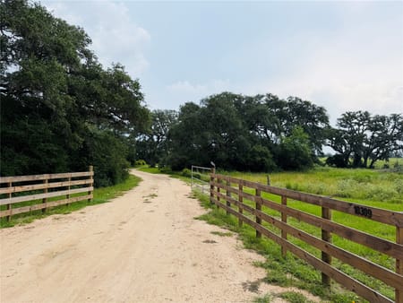 Hallettsville, TX 77964 Colorado County
