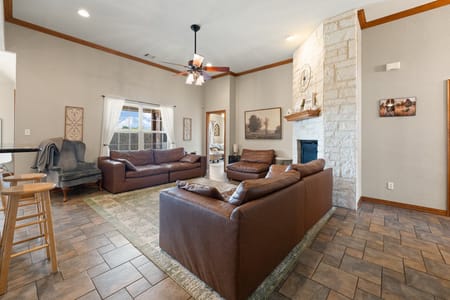Cleburne, TX 76033 Johnson County