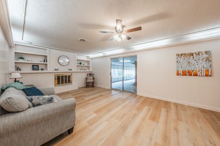 Euless, TX 76040 Tarrant County