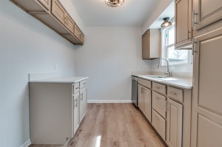 Arlington, TX 76010 Tarrant County