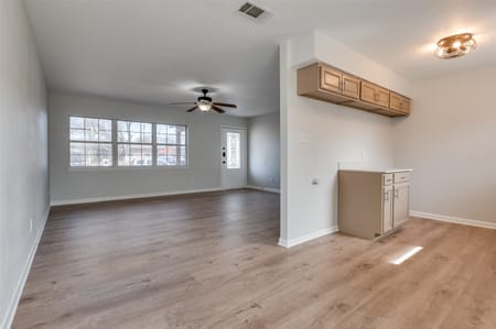 Arlington, TX 76010 Tarrant County