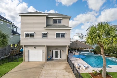 Tiki Island, TX 77554 Galveston County