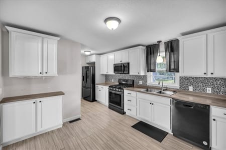 Sullivan, IL 61951 Moultrie County