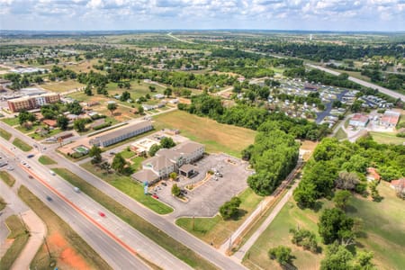 Chickasha, OK 73018 Grady County