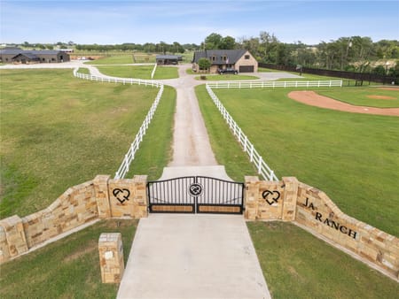 Whitesboro, TX 76273 Grayson County