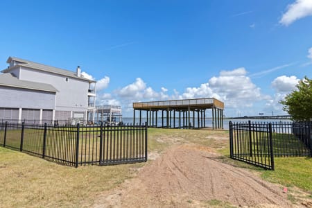 Tiki Island, TX 77554 Galveston County