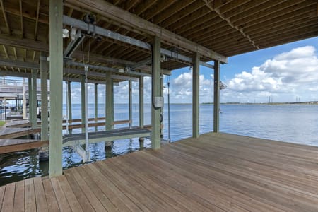 Tiki Island, TX 77554 Galveston County