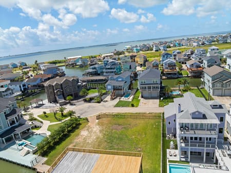 Tiki Island, TX 77554 Galveston County