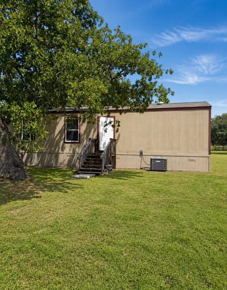Bowie, TX 76230 Montague County