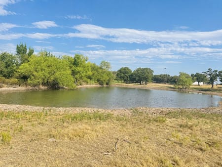 Bowie, TX 76230 Montague County