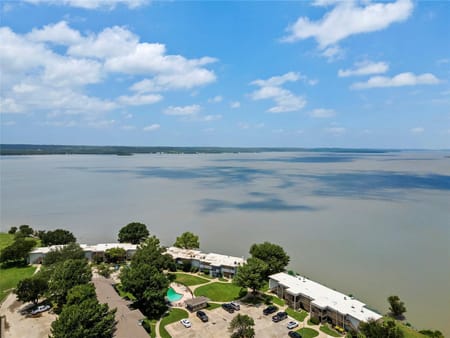 Runaway Bay, TX 76426 Wise County