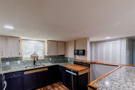 Runaway Bay, TX 76426 Wise County