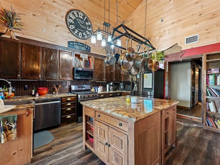 Leakey, TX 78873 Real County