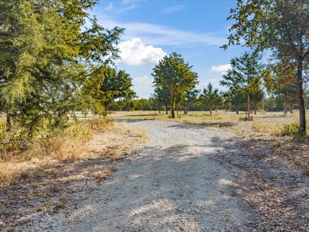 Bowie, TX 76230 Montague County