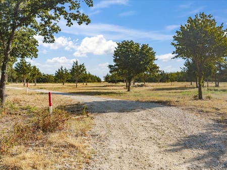 Bowie, TX 76230 Montague County
