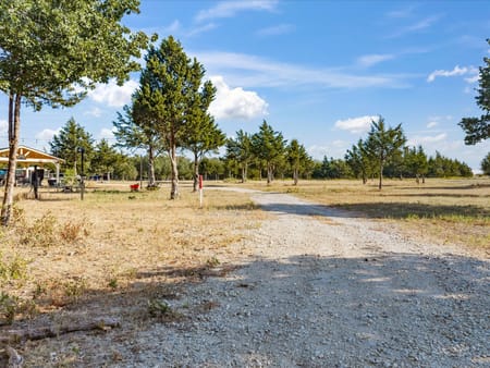Bowie, TX 76230 Montague County