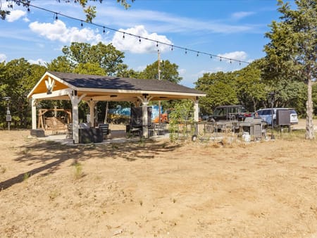 Bowie, TX 76230 Montague County